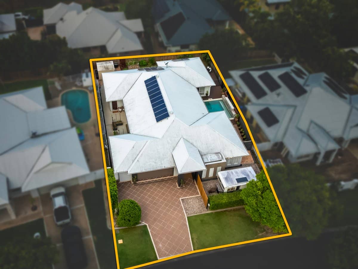 7 Stormvogel Court, COOMERA WATERS - Thumbnail 7