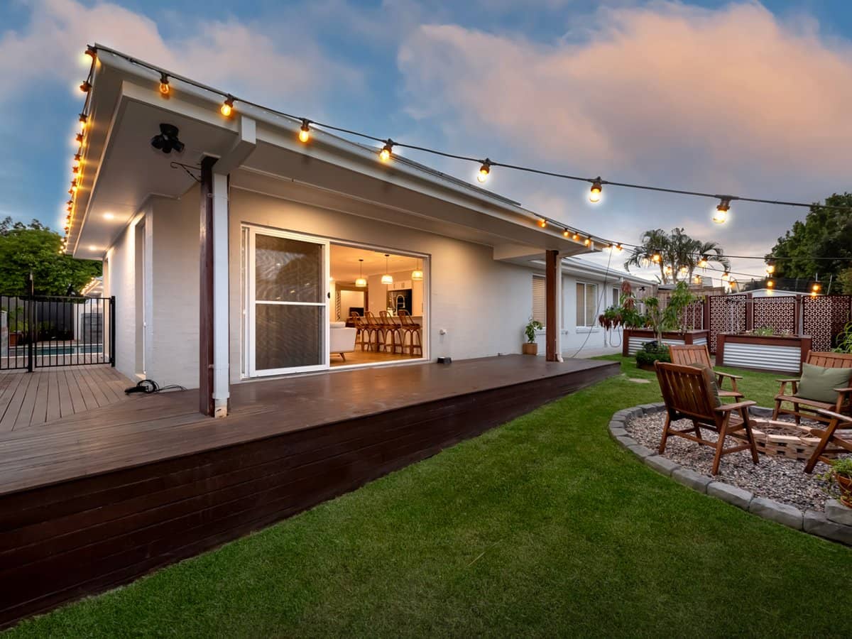 7 Stormvogel Court, COOMERA WATERS - Thumbnail 1