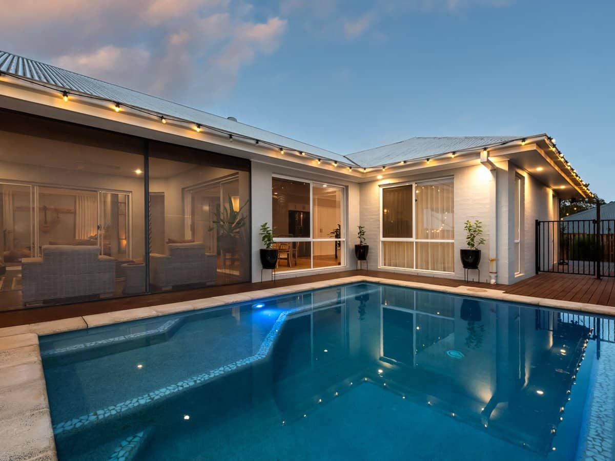 7 Stormvogel Court, COOMERA WATERS - Thumbnail 4