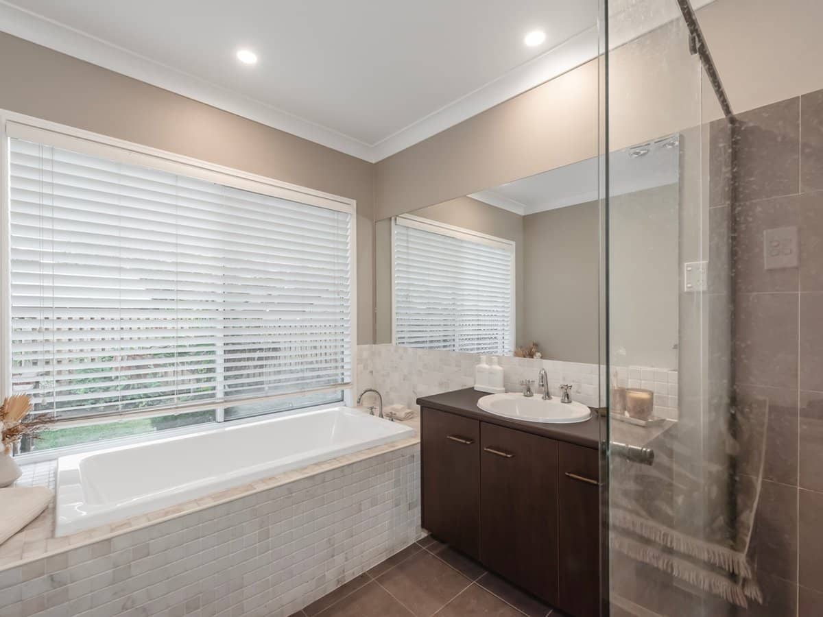 7 Stormvogel Court, COOMERA WATERS - Thumbnail 26