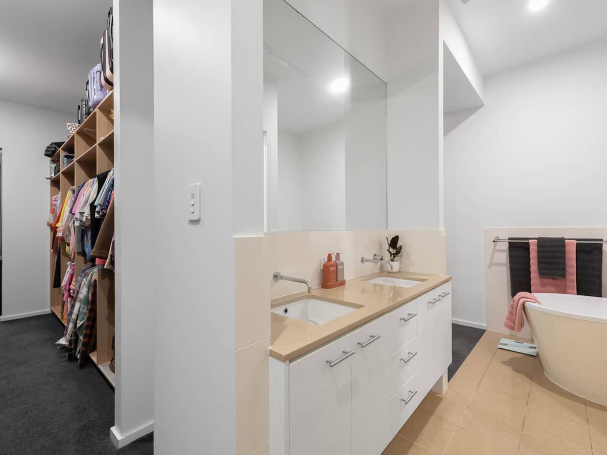 9 Balmara Place, COOMERA WATERS - Thumbnail 20