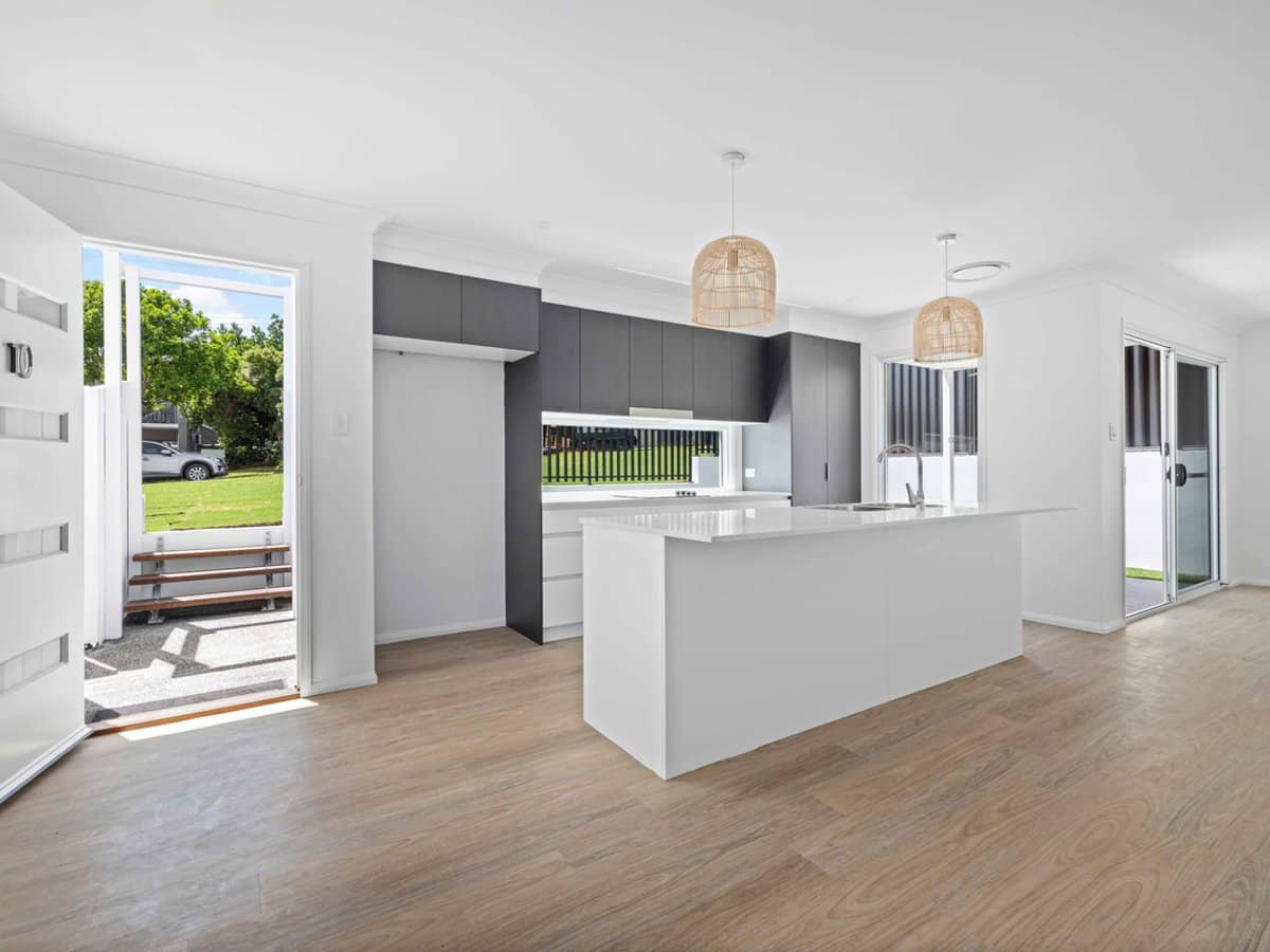 42 Channel Street, CLEVELAND - Thumbnail 2