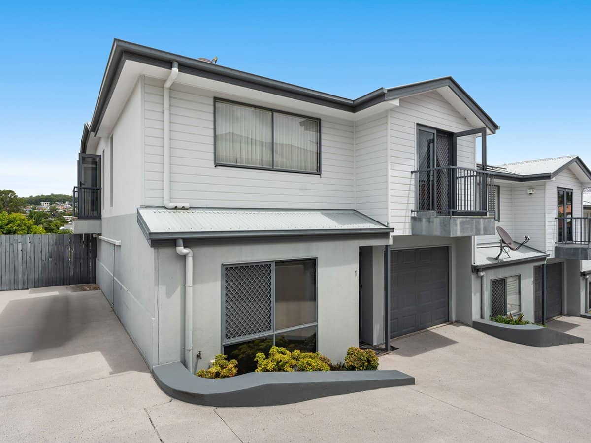 31 Birdwood Road, CARINA HEIGHTS - Thumbnail 1