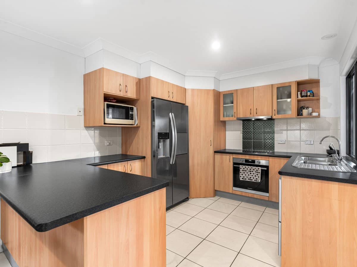 31 Birdwood Road, CARINA HEIGHTS - Thumbnail 6