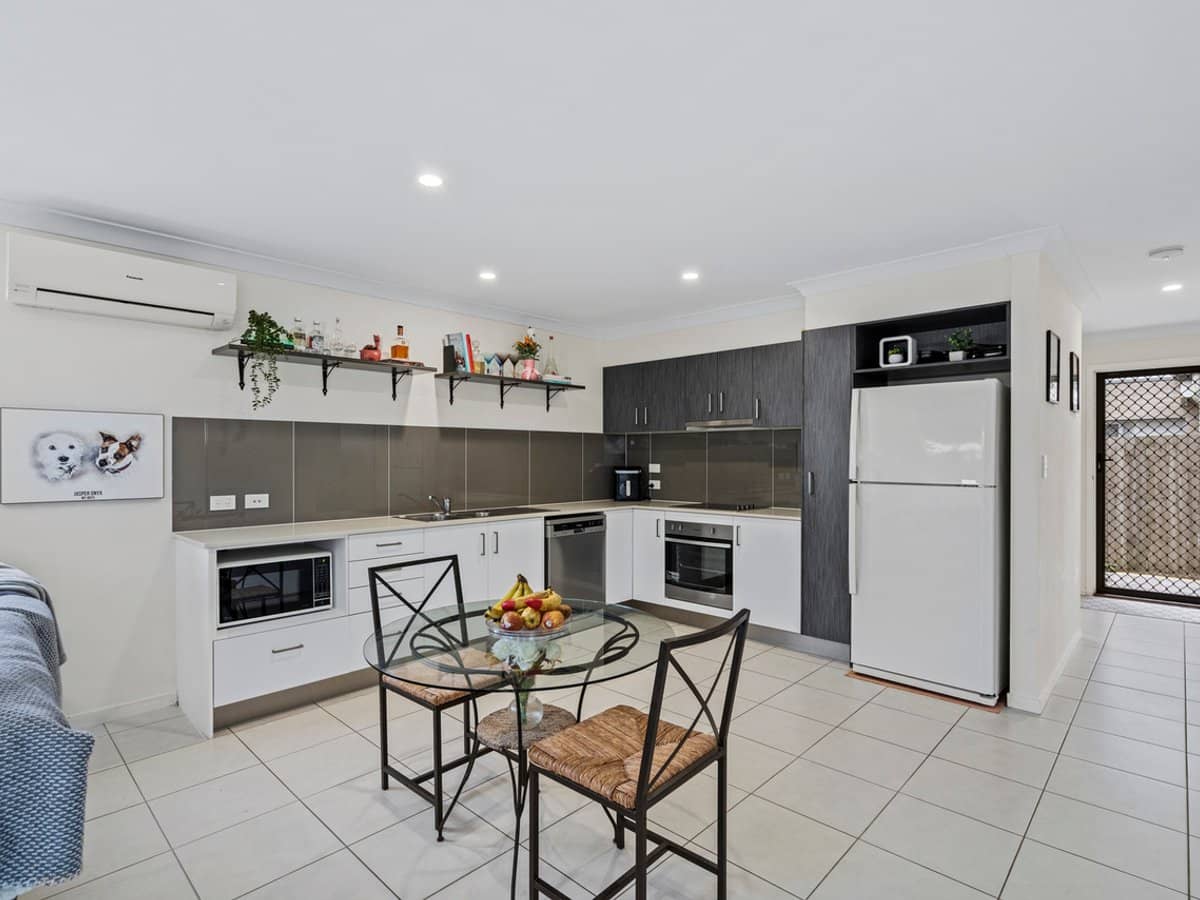 38 Pittwin Road, CAPALABA - Thumbnail 2