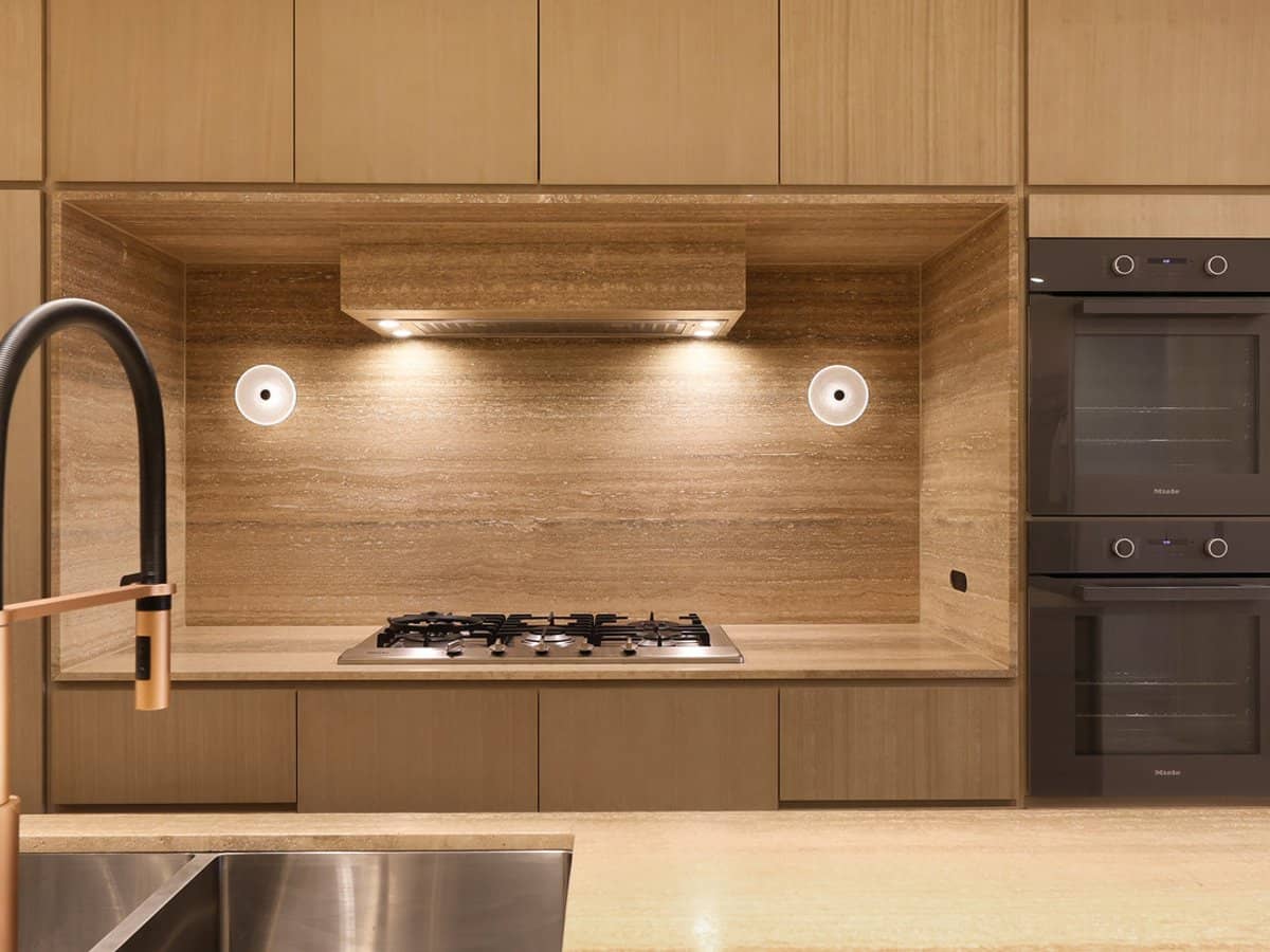 58 THE Esplanade, Burleigh Heads - Thumbnail 3