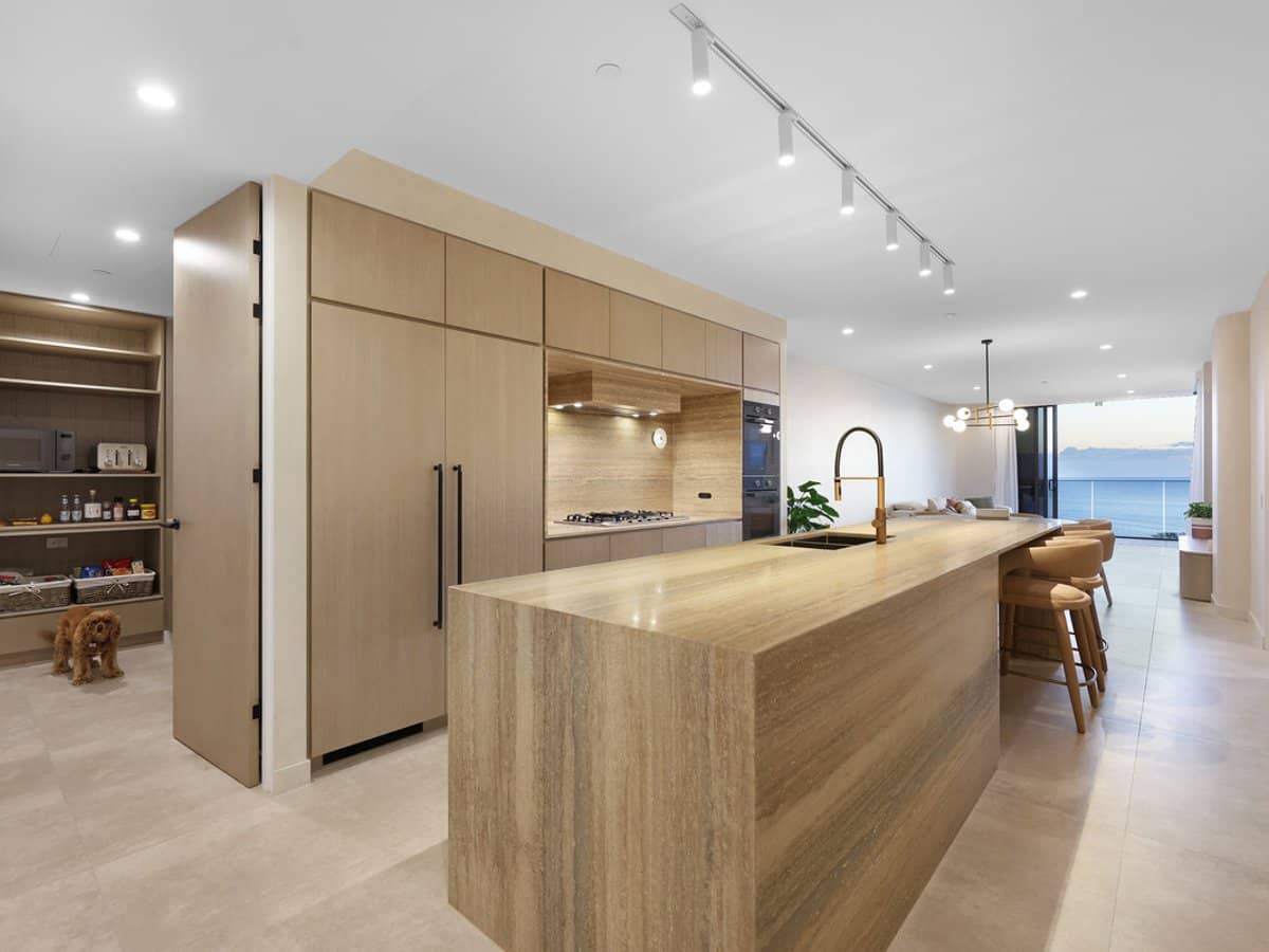 58 THE Esplanade, Burleigh Heads - Thumbnail 5