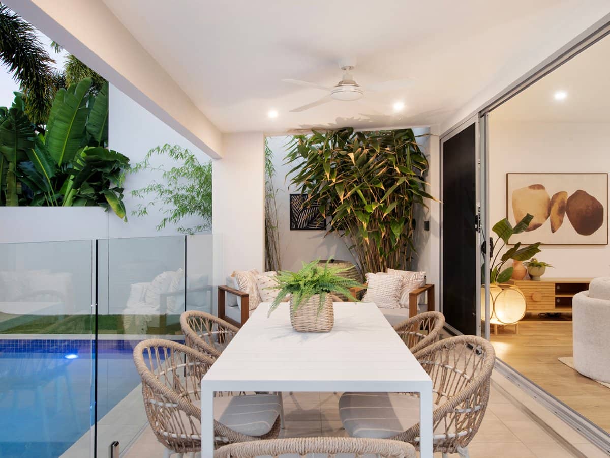 7 Esther Place, SURFERS PARADISE - Thumbnail 24