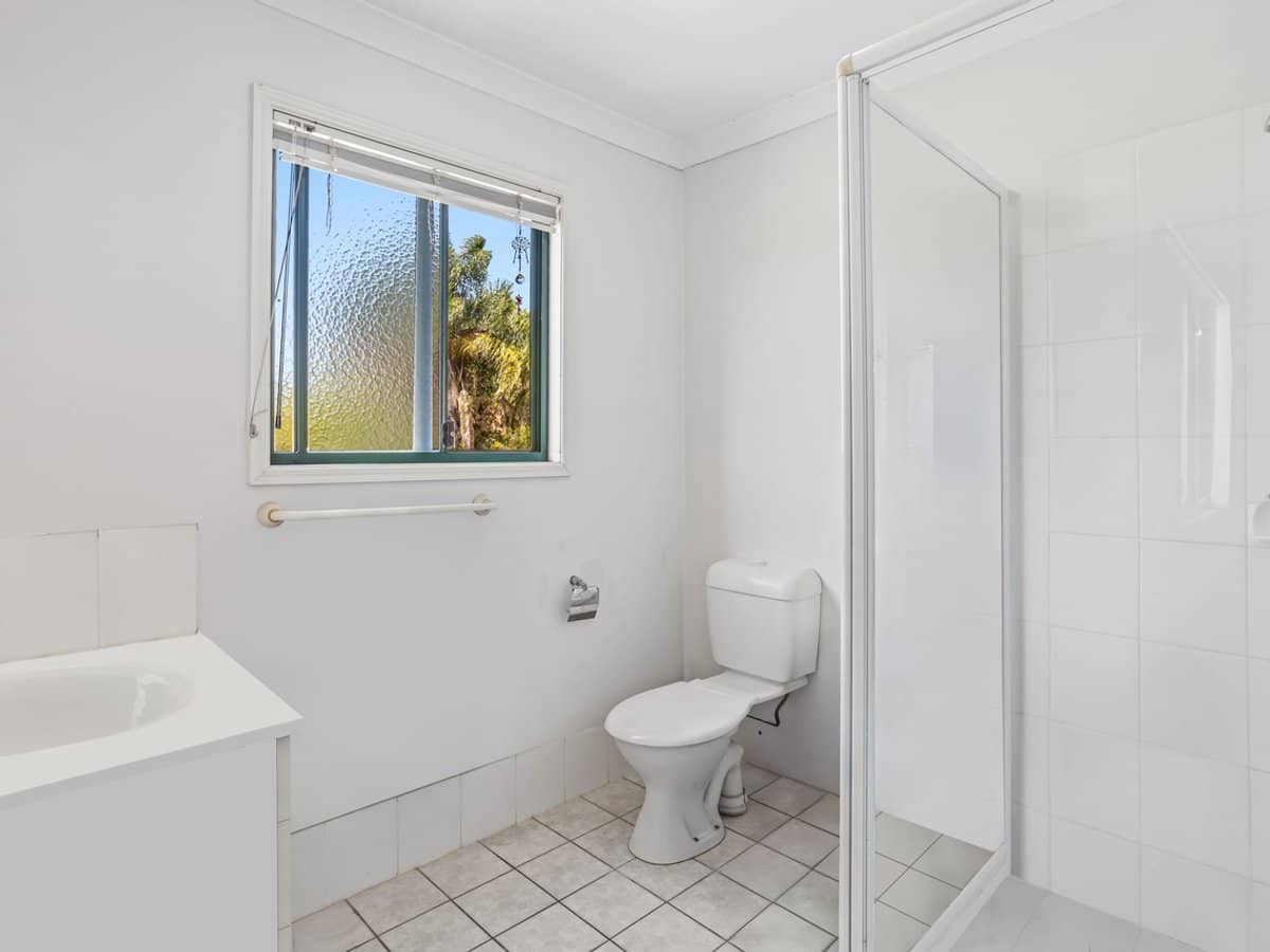 1 Koala Town Road, Upper Coomera - Thumbnail 9