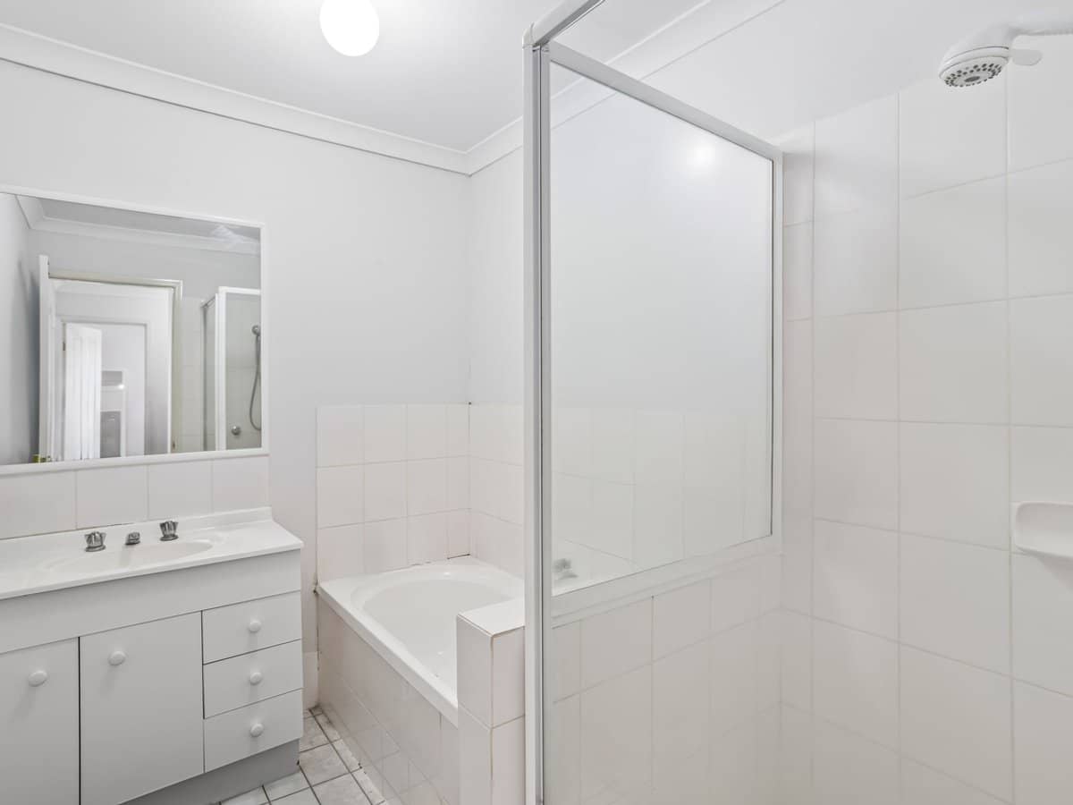 1 Koala Town Road, Upper Coomera - Thumbnail 10