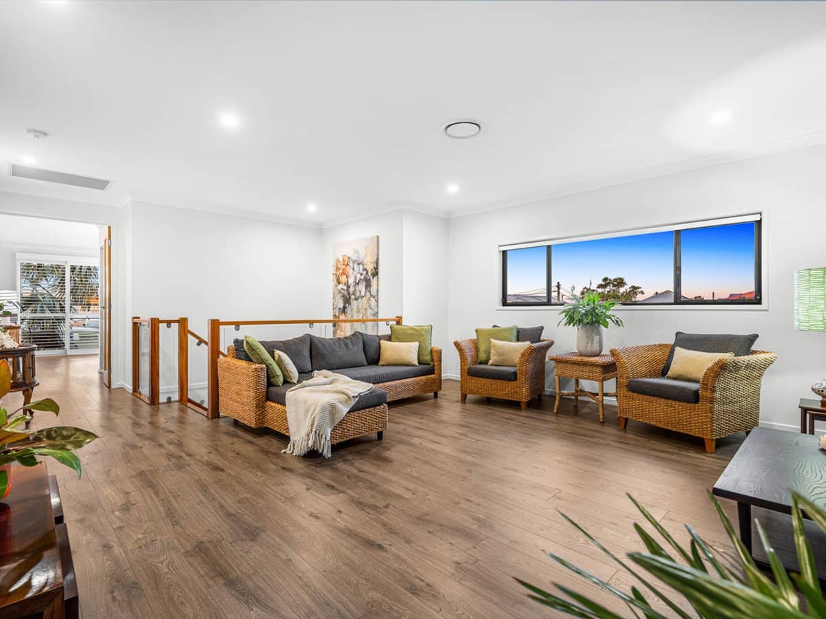 24 Alkoomie Street, WYNNUM - Thumbnail 8