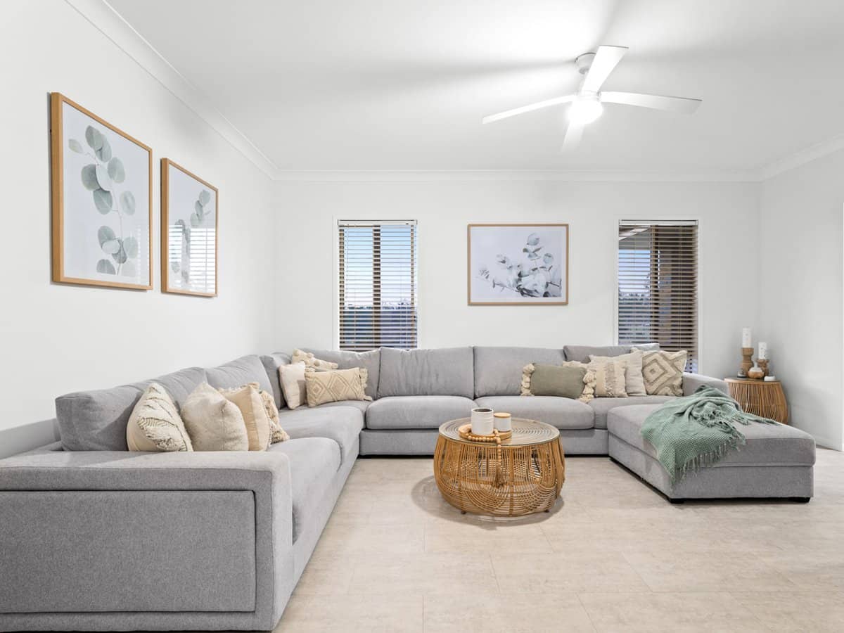 2-4 Eyre Place, JIMBOOMBA - Thumbnail 4