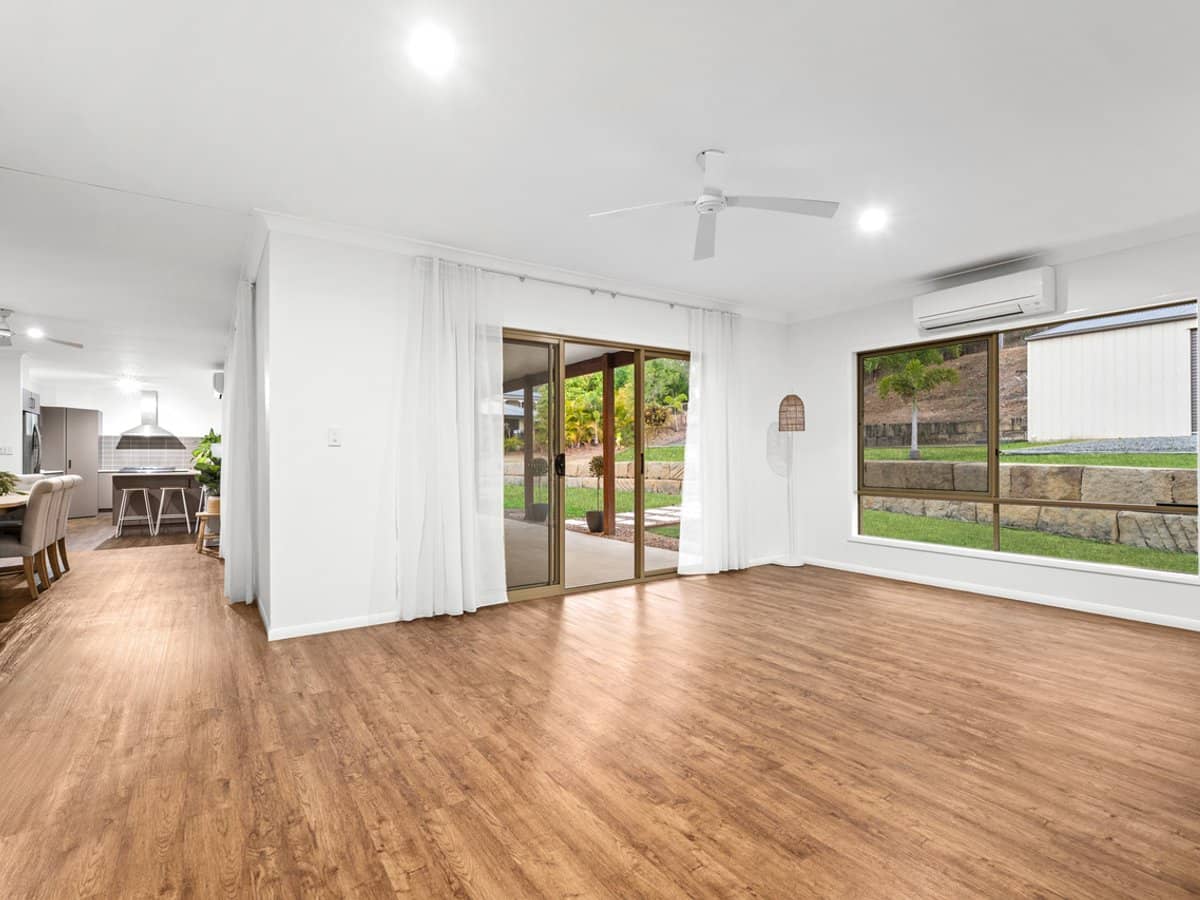 2-4 Eyre Place, JIMBOOMBA - Thumbnail 9