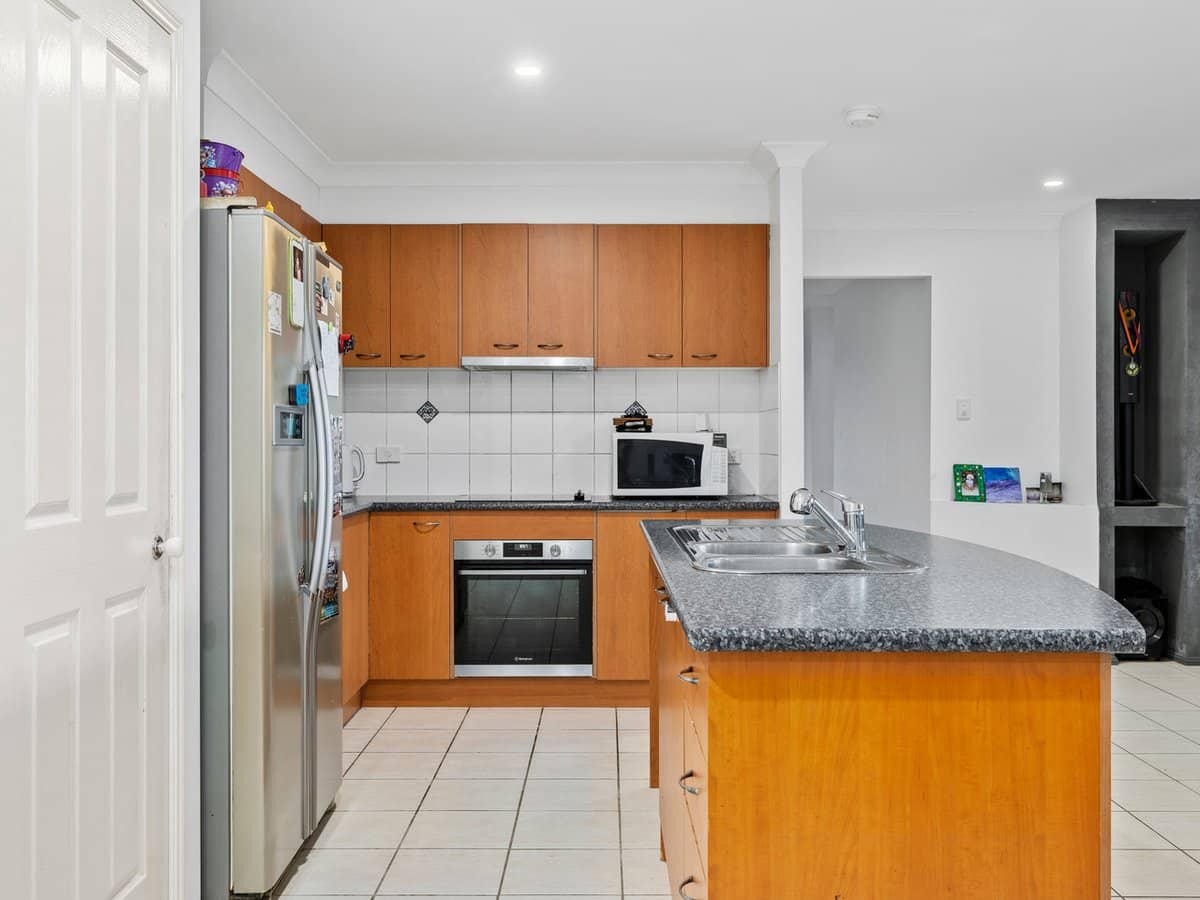 14-16 Tuckeroo Drive, FLAGSTONE - Thumbnail 9