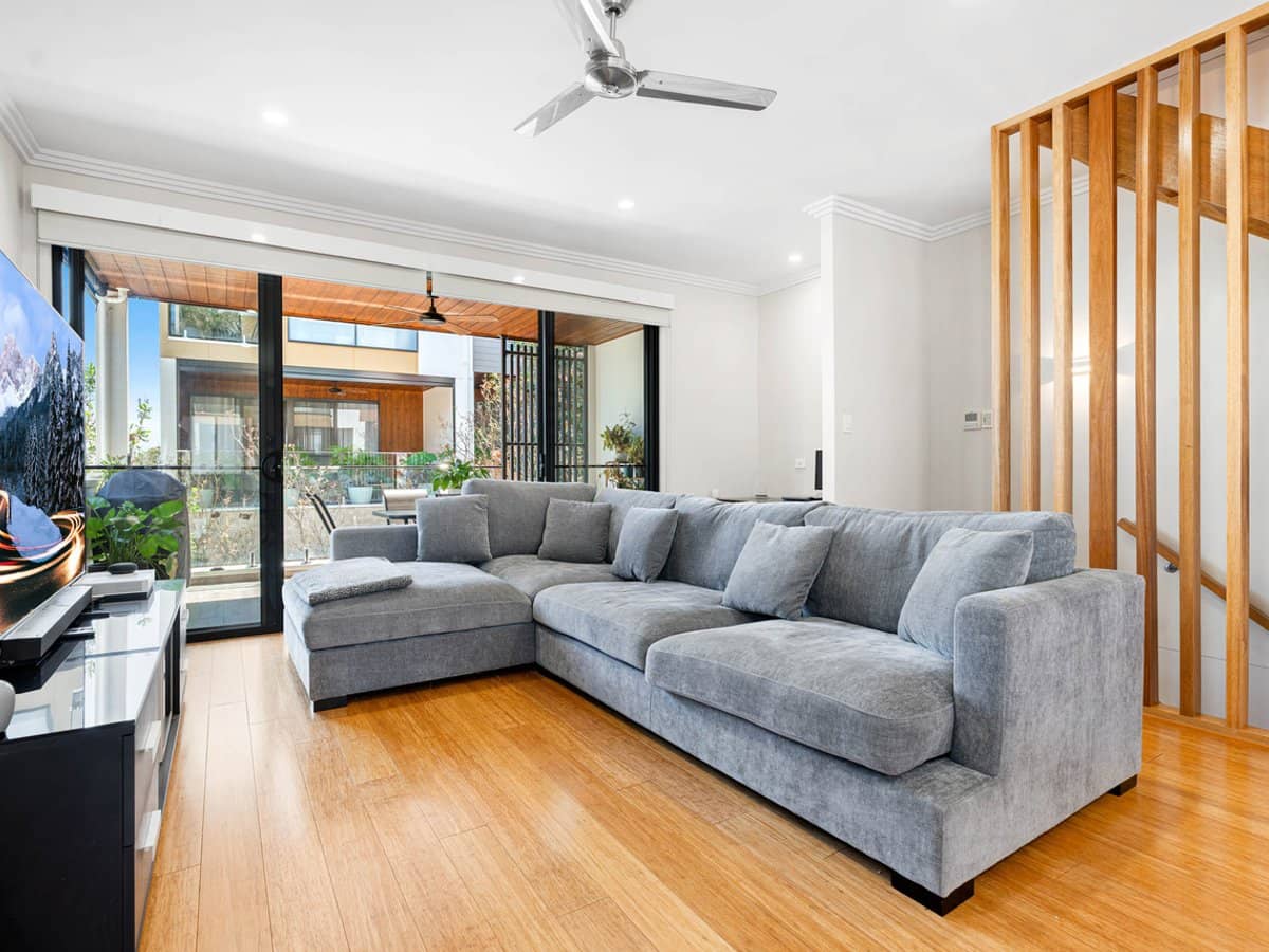 19 Governor Terrace, MURARRIE - Thumbnail 2