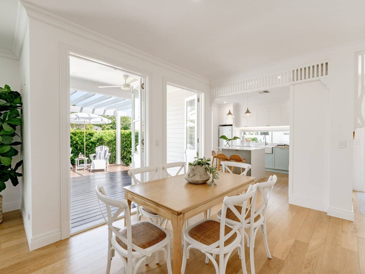 32 The Cockleshell, NOOSAVILLE - Thumbnail 1