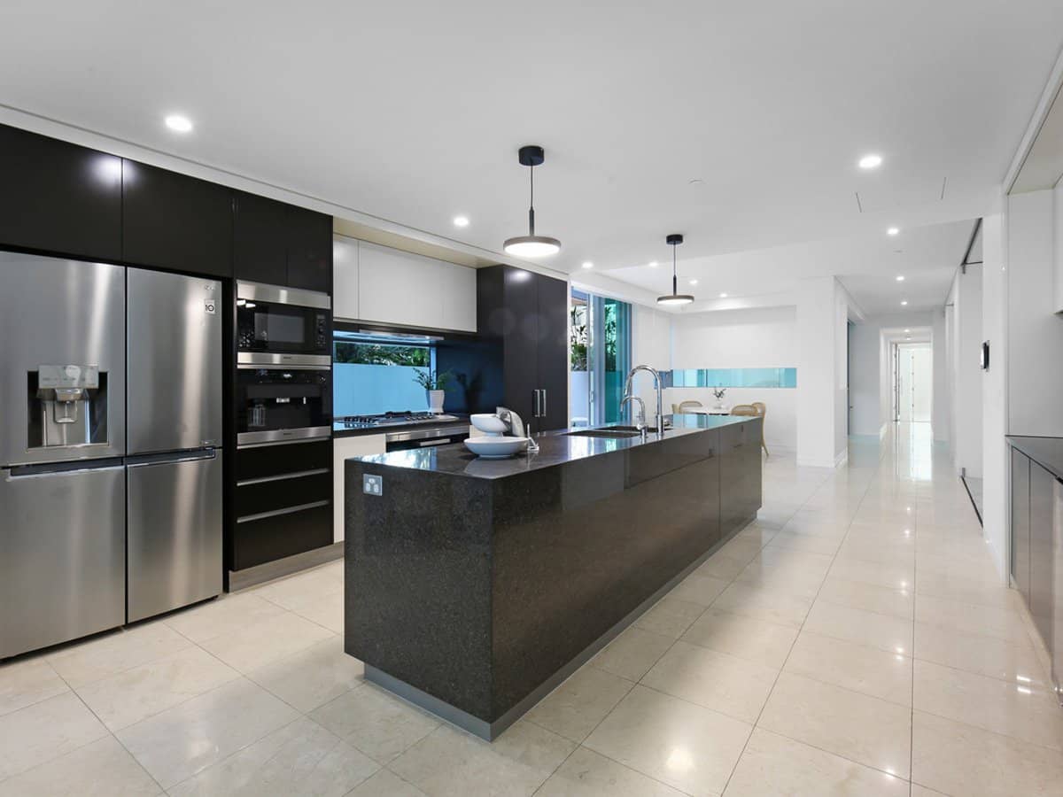 106 The Esplanade, Burleigh Heads - Thumbnail 5