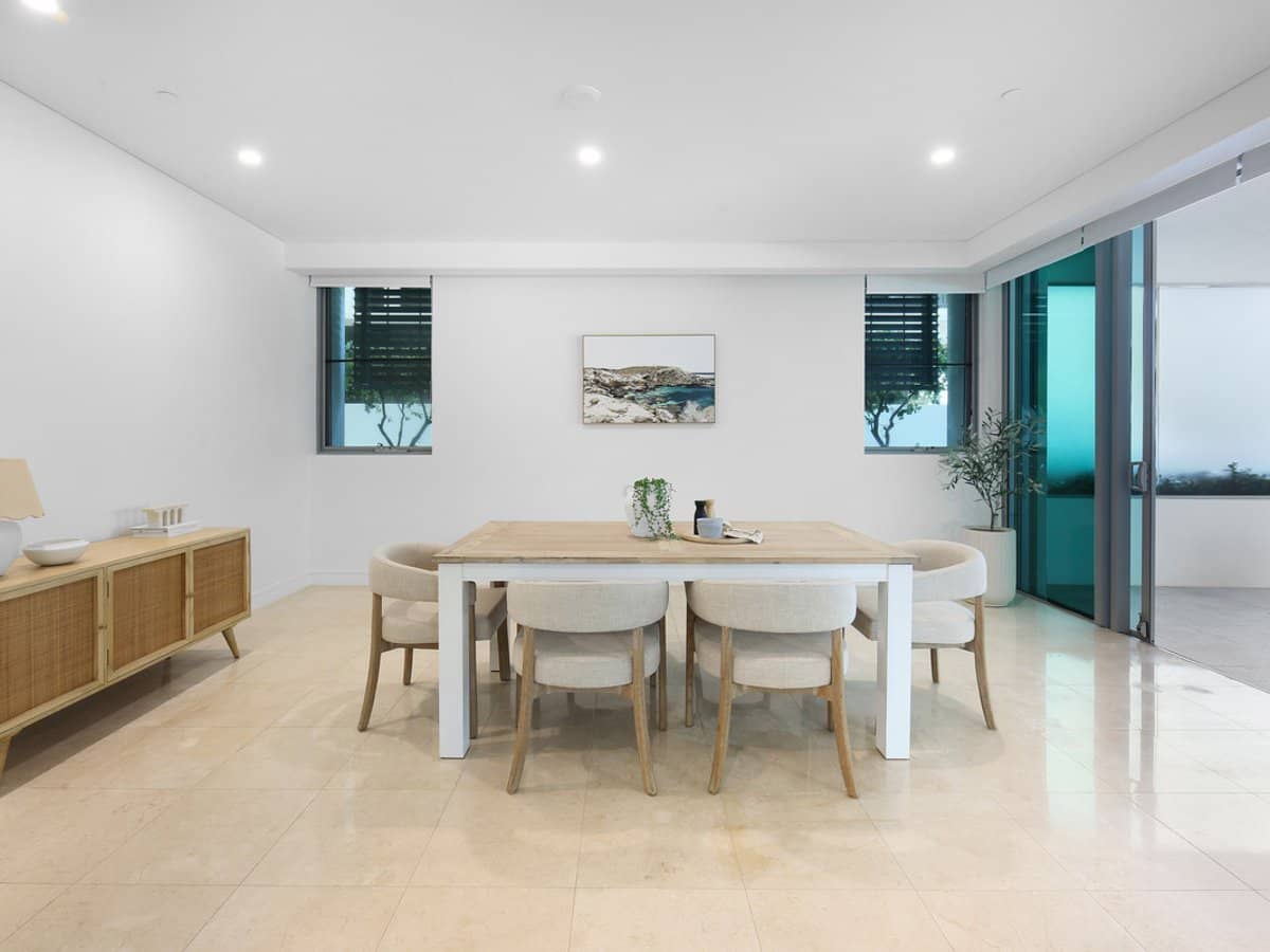 106 The Esplanade, Burleigh Heads - Thumbnail 12