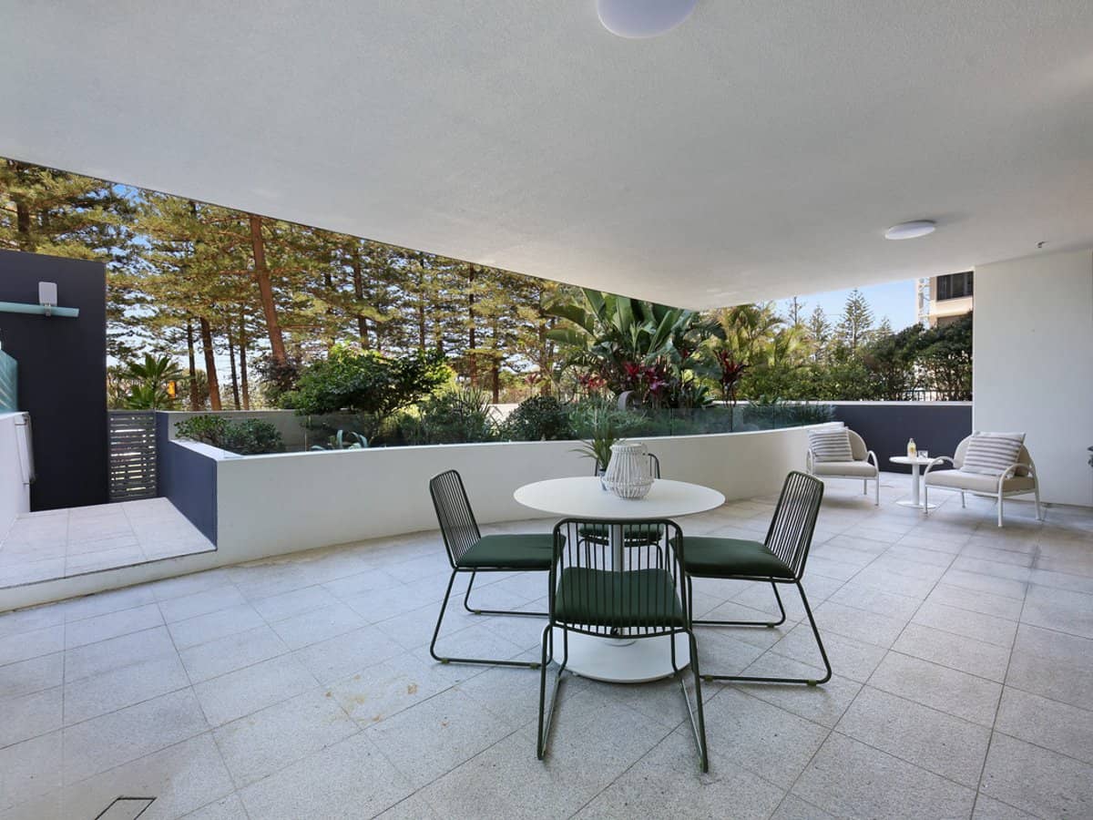 106 The Esplanade, Burleigh Heads - Thumbnail 15