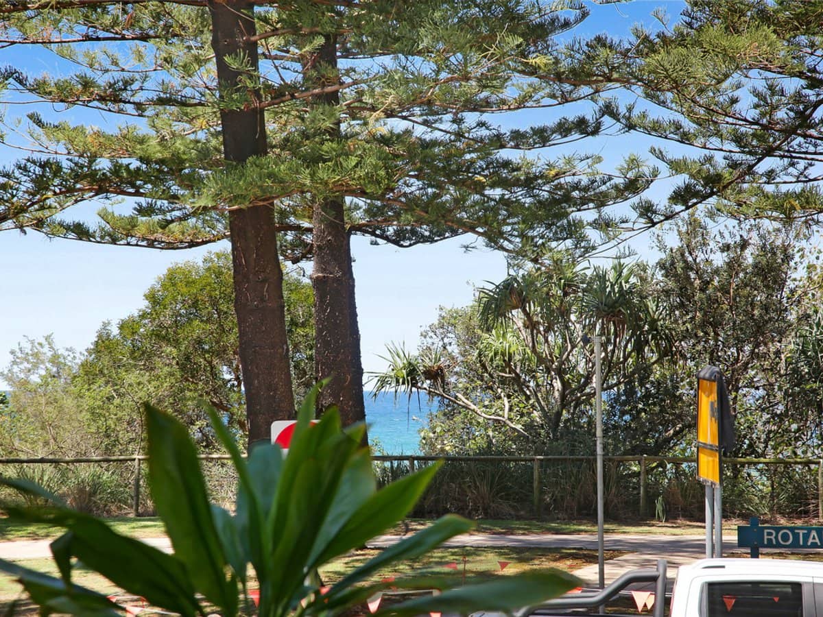 106 The Esplanade, Burleigh Heads - Thumbnail 17
