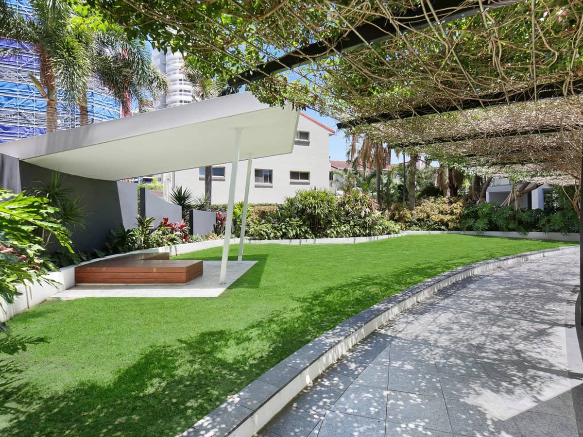 106 The Esplanade, Burleigh Heads - Thumbnail 28