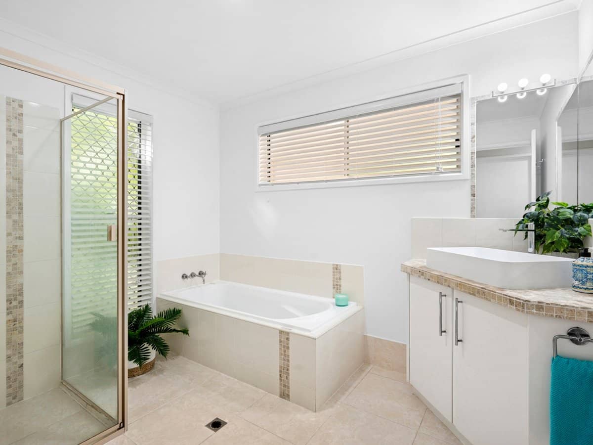 8 Arkana Drive, NOOSA HEADS - Thumbnail 13