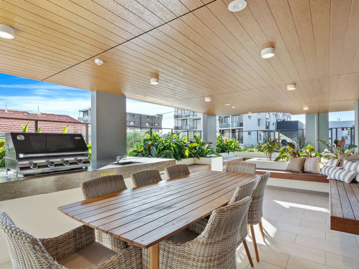 72 Bride Street, WYNNUM - Thumbnail 2