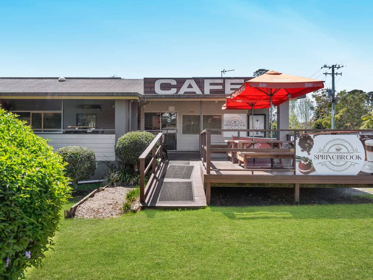 16 Kuralboo Street, SPRINGBROOK - Thumbnail 5