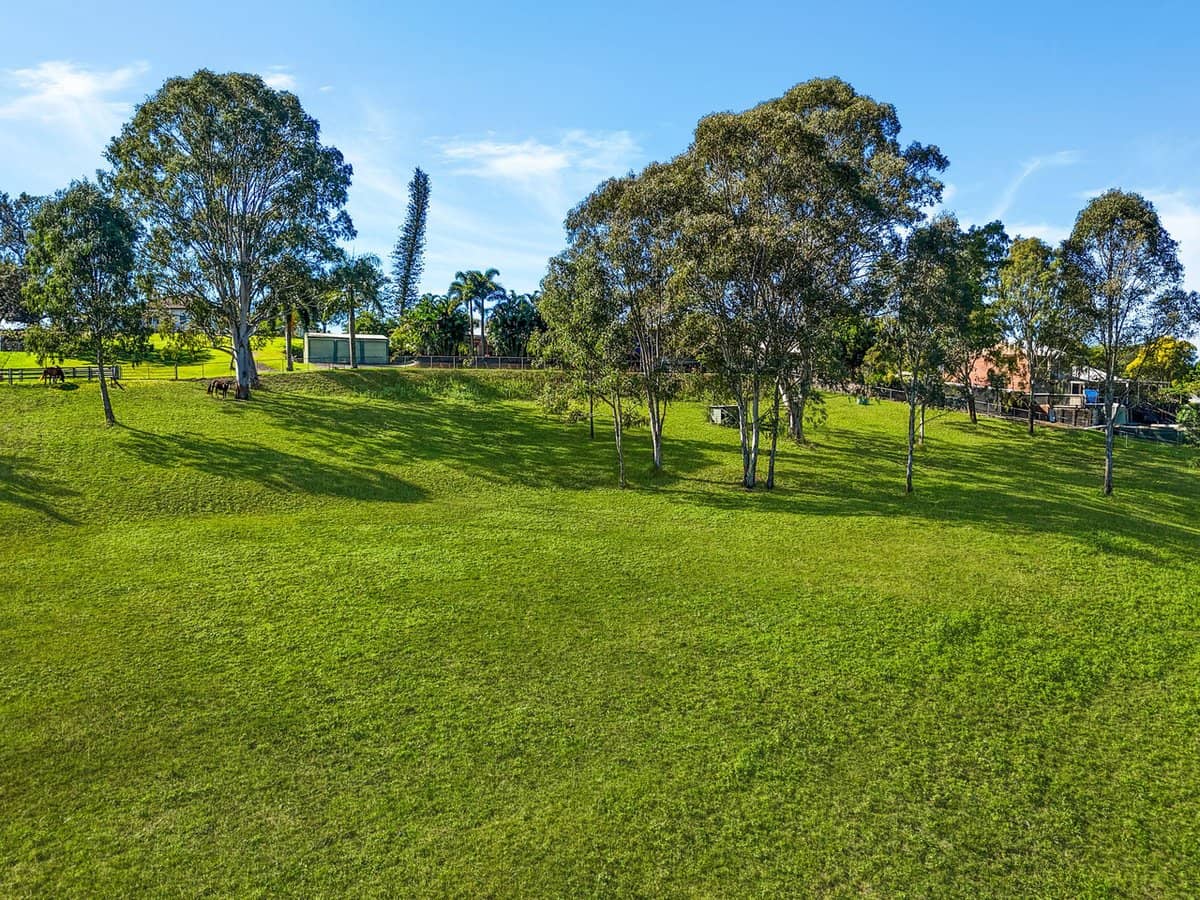 14 Magenta Court, MOUNT WARREN PARK - Thumbnail 17