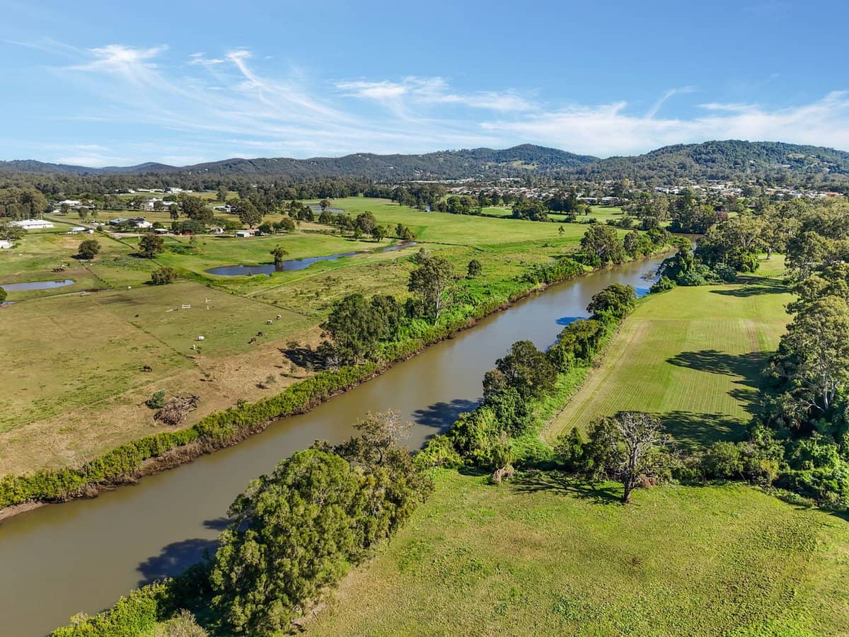 14 Magenta Court, MOUNT WARREN PARK - Thumbnail 26