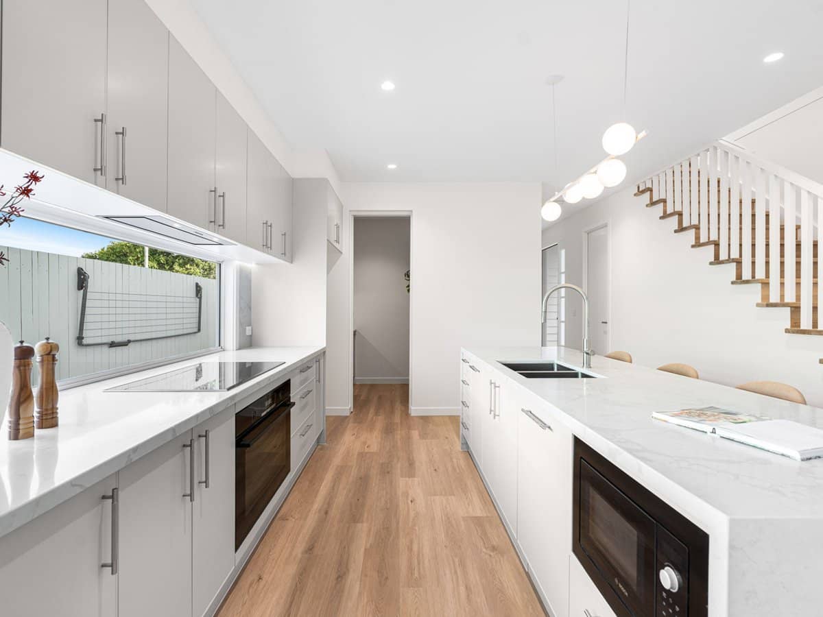 47 Waratah Avenue, CARINA - Thumbnail 2