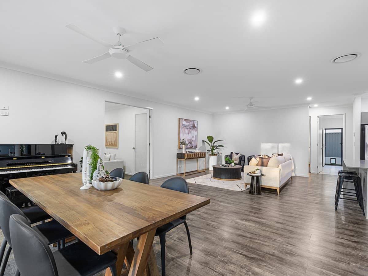 54 Cranleigh Street, WYNNUM WEST - Thumbnail 6