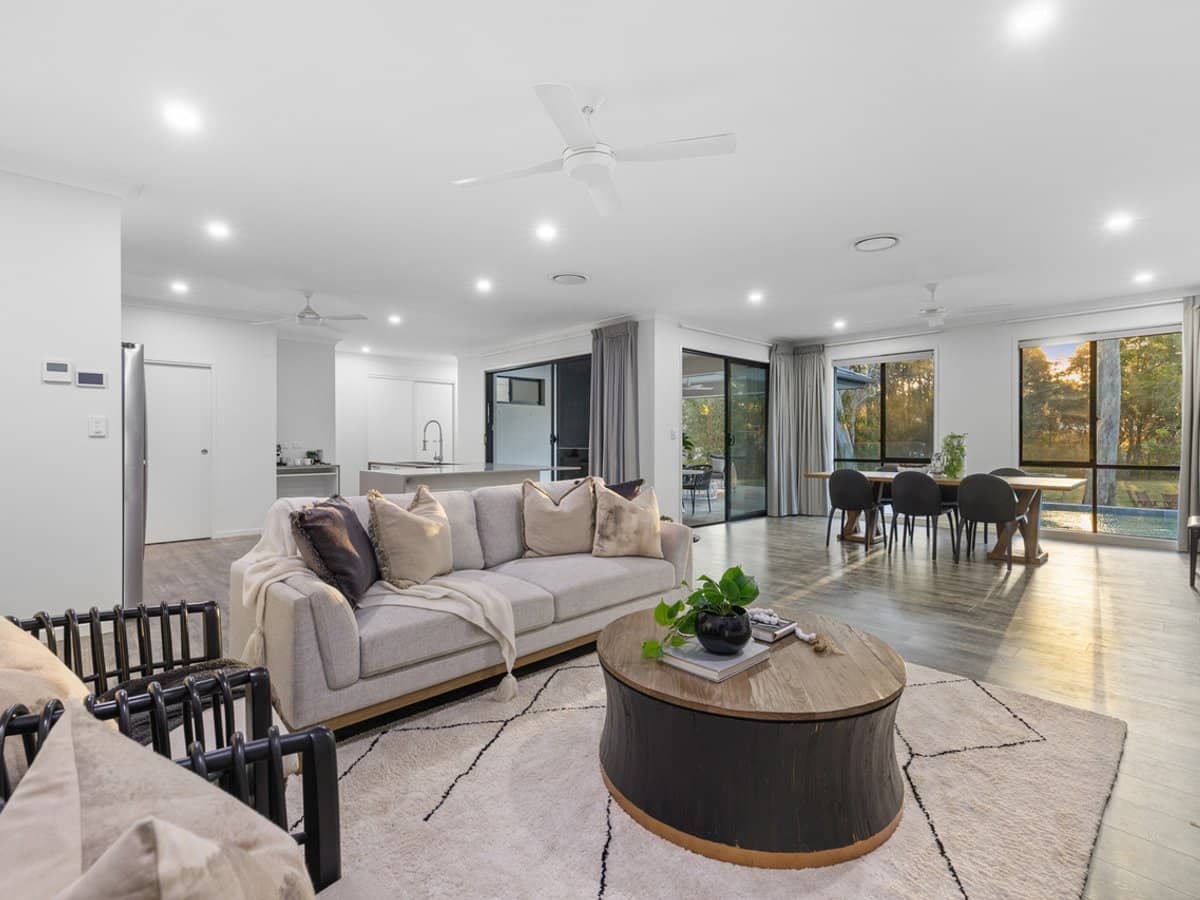 54 Cranleigh Street, WYNNUM WEST - Thumbnail 7