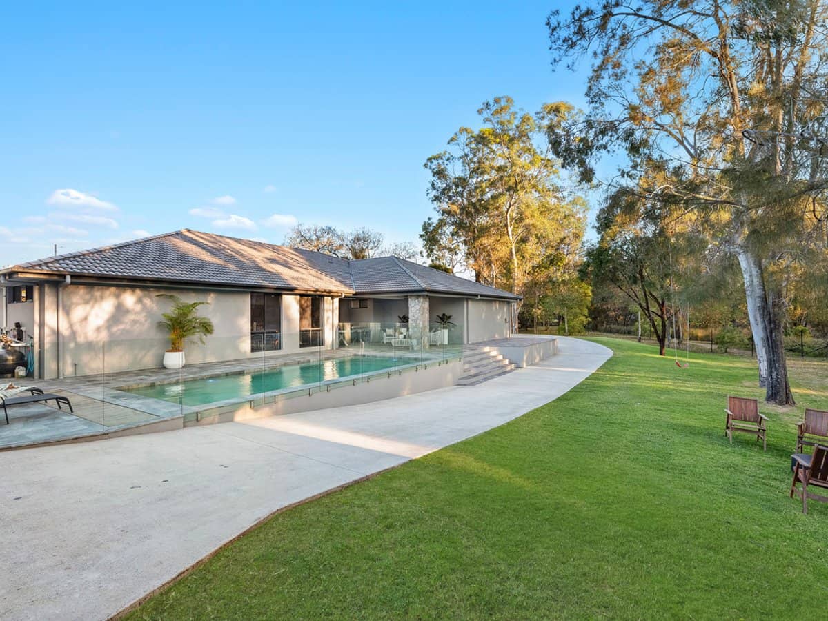 54 Cranleigh Street, WYNNUM WEST - Thumbnail 18