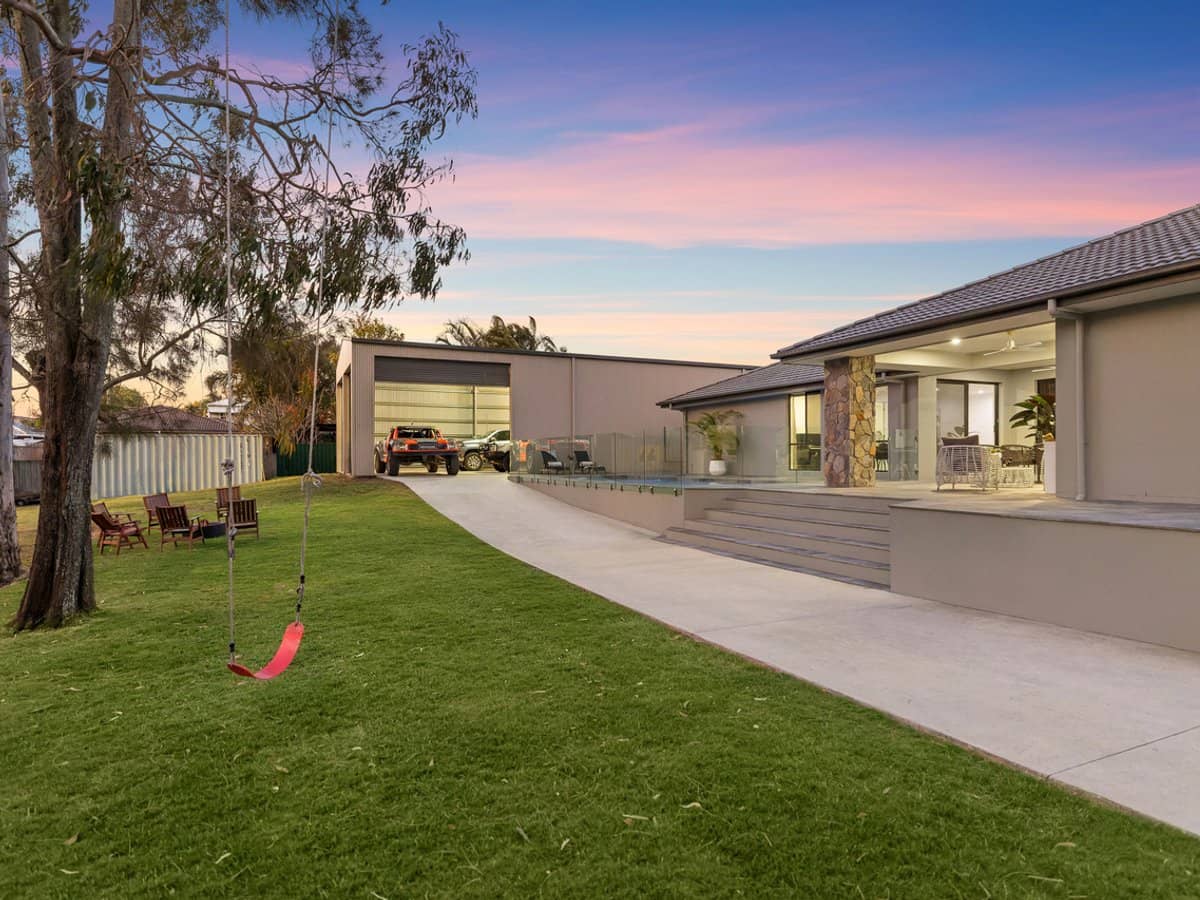 54 Cranleigh Street, WYNNUM WEST - Thumbnail 23