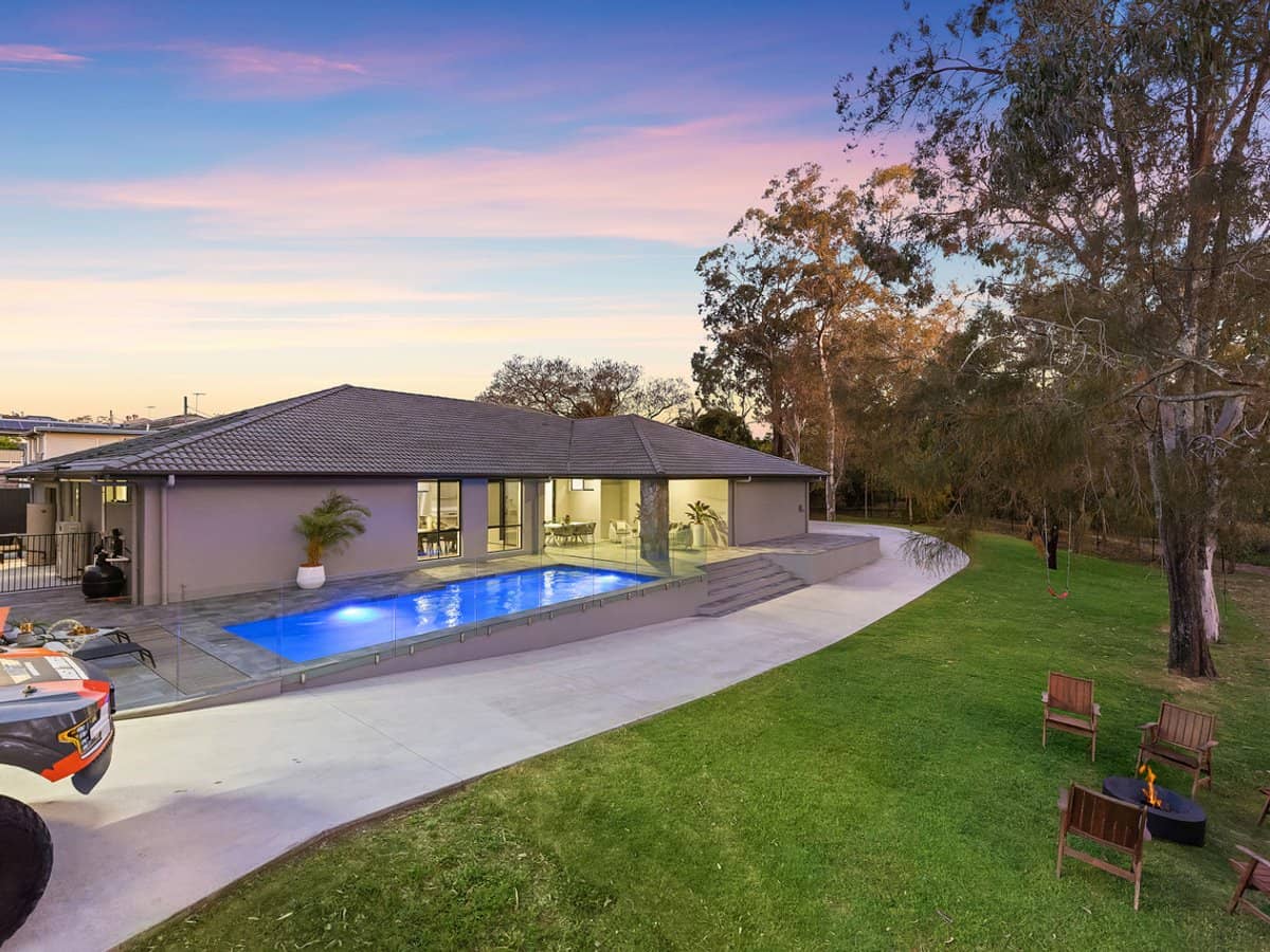 54 Cranleigh Street, WYNNUM WEST - Thumbnail 25