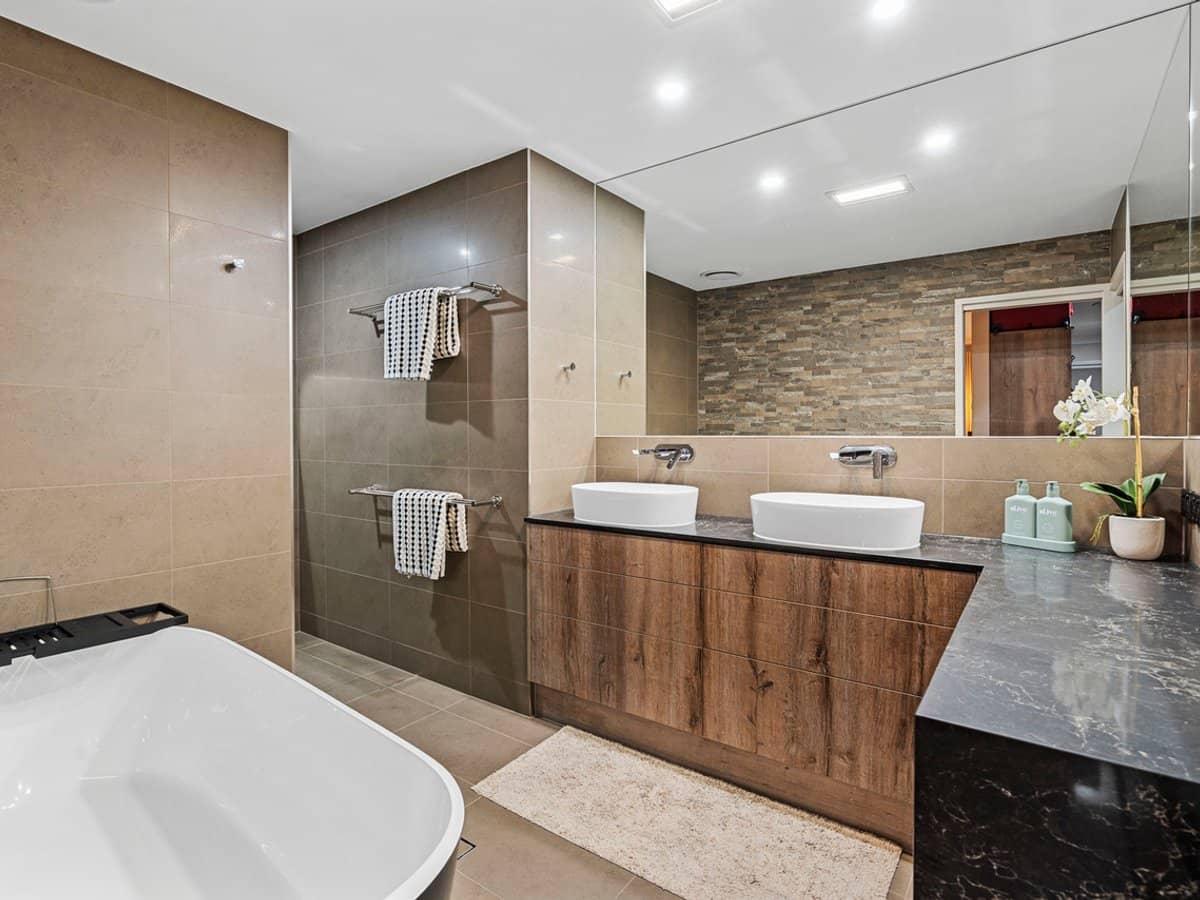 26 Samuel Court, MANLY WEST - Thumbnail 24