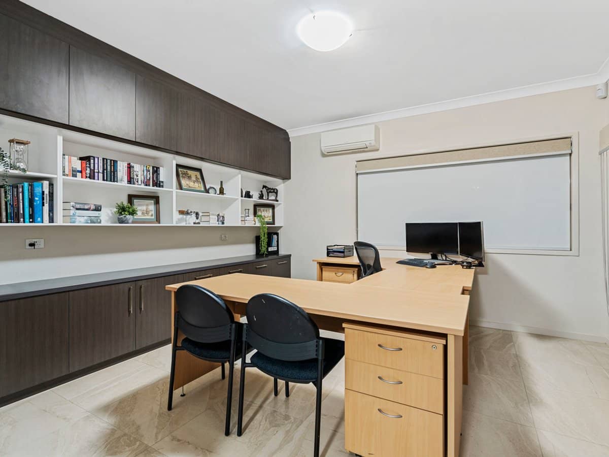 26 Samuel Court, MANLY WEST - Thumbnail 32