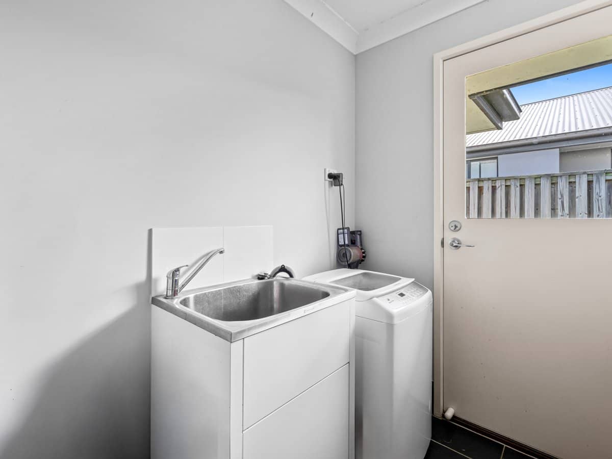 39 Stinson Circuit, COOMERA - Thumbnail 14