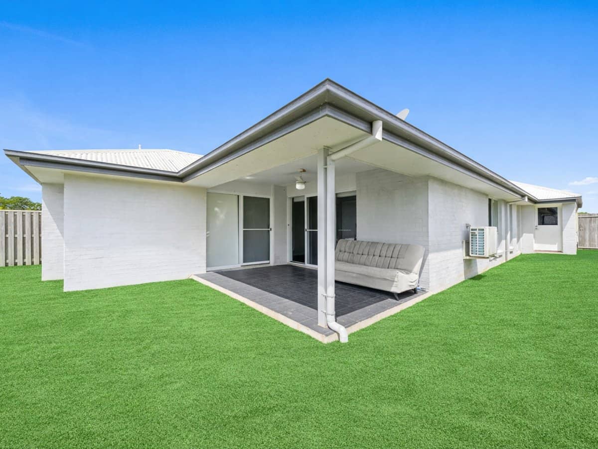 39 Stinson Circuit, COOMERA - Thumbnail 15
