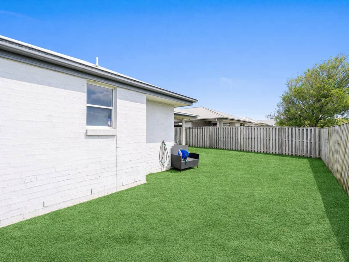 39 Stinson Circuit, COOMERA - Thumbnail 17