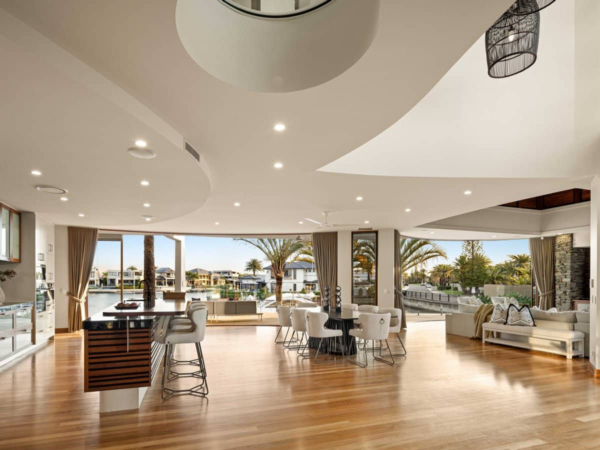 31 The Sovereign Mile, SOVEREIGN ISLANDS - Thumbnail 5