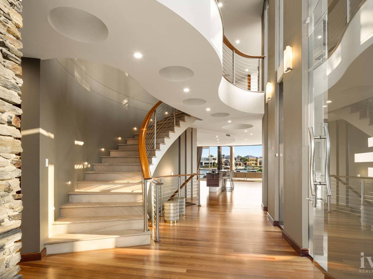 31 The Sovereign Mile, SOVEREIGN ISLANDS - Thumbnail 2