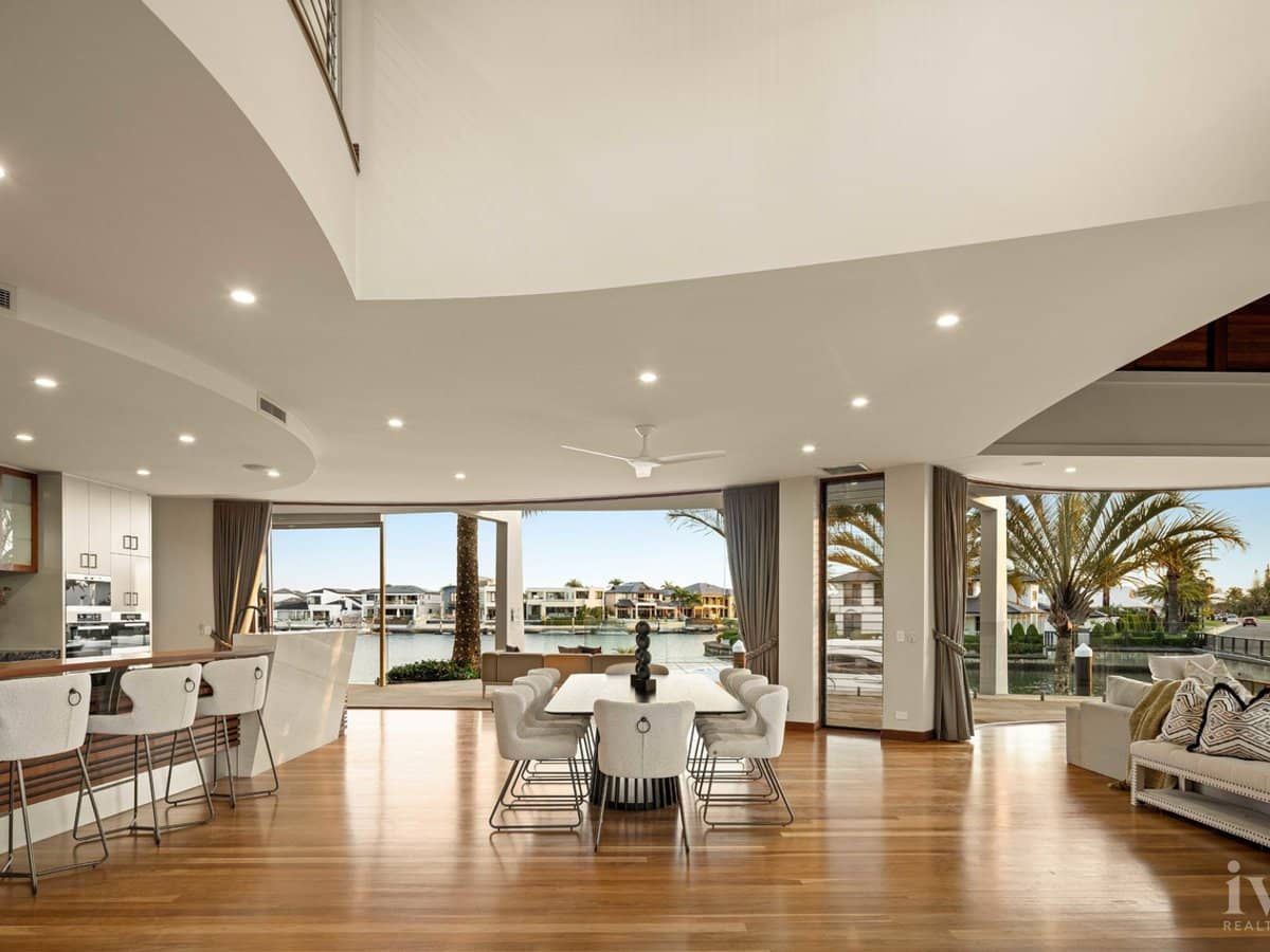 31 The Sovereign Mile, SOVEREIGN ISLANDS - Thumbnail 3