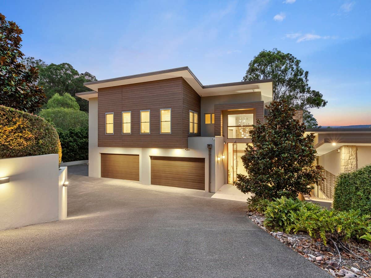 31 Spoonbill Way, MUDGEERABA - Thumbnail 1