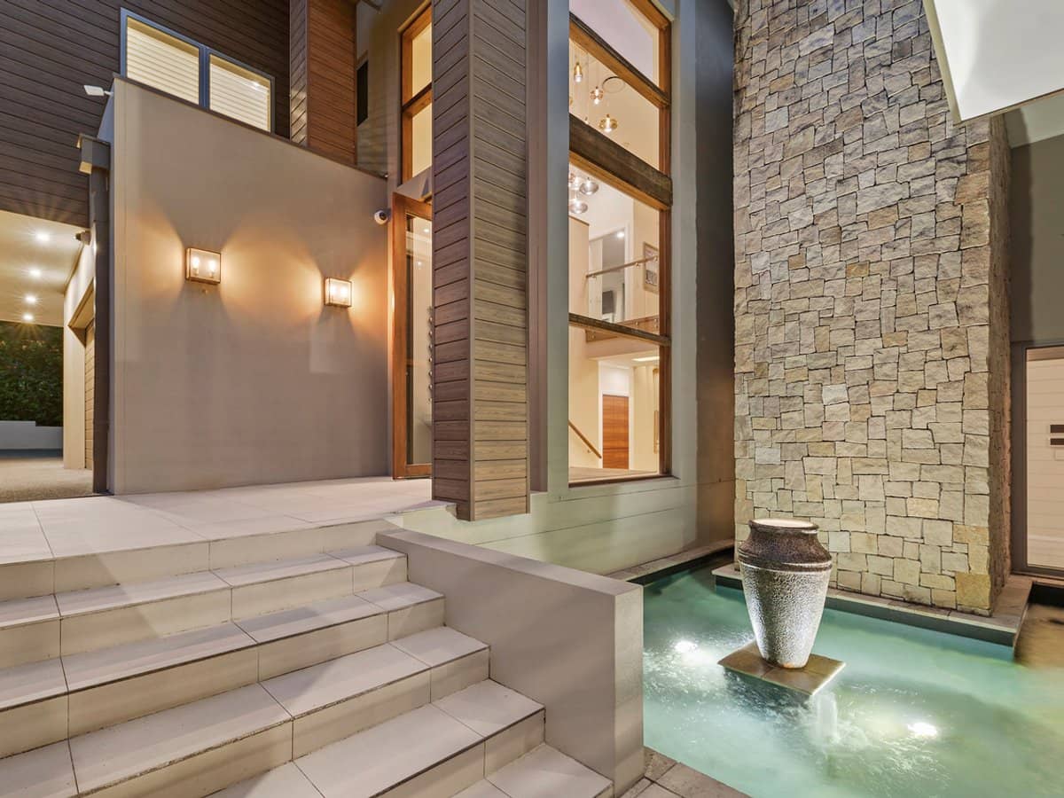 31 Spoonbill Way, MUDGEERABA - Thumbnail 3