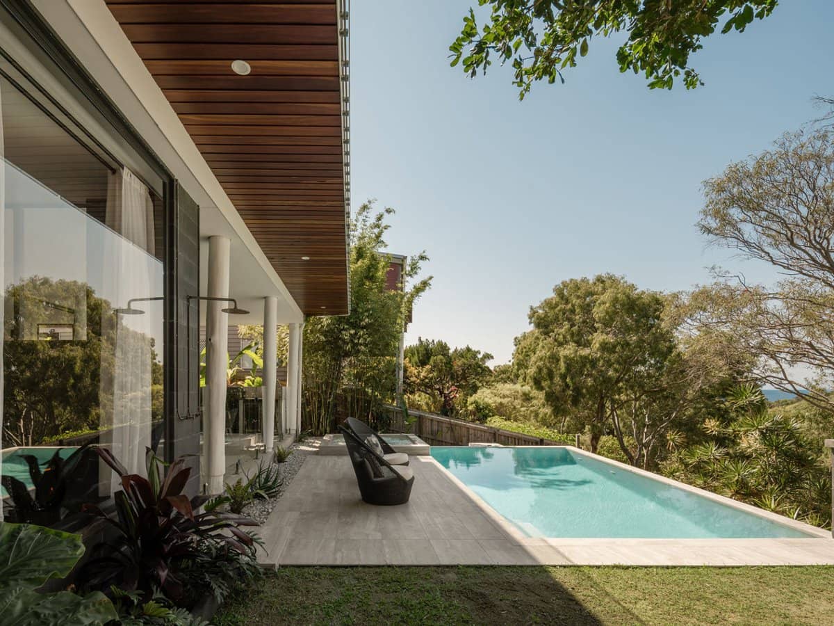 93 Orient Drive, SUNRISE BEACH - Thumbnail 1