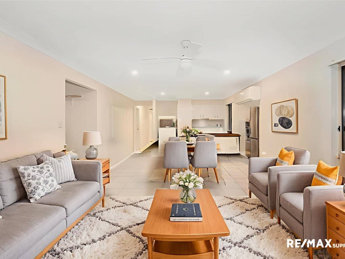 54 Marshall Circuit, COOMERA - Thumbnail 3