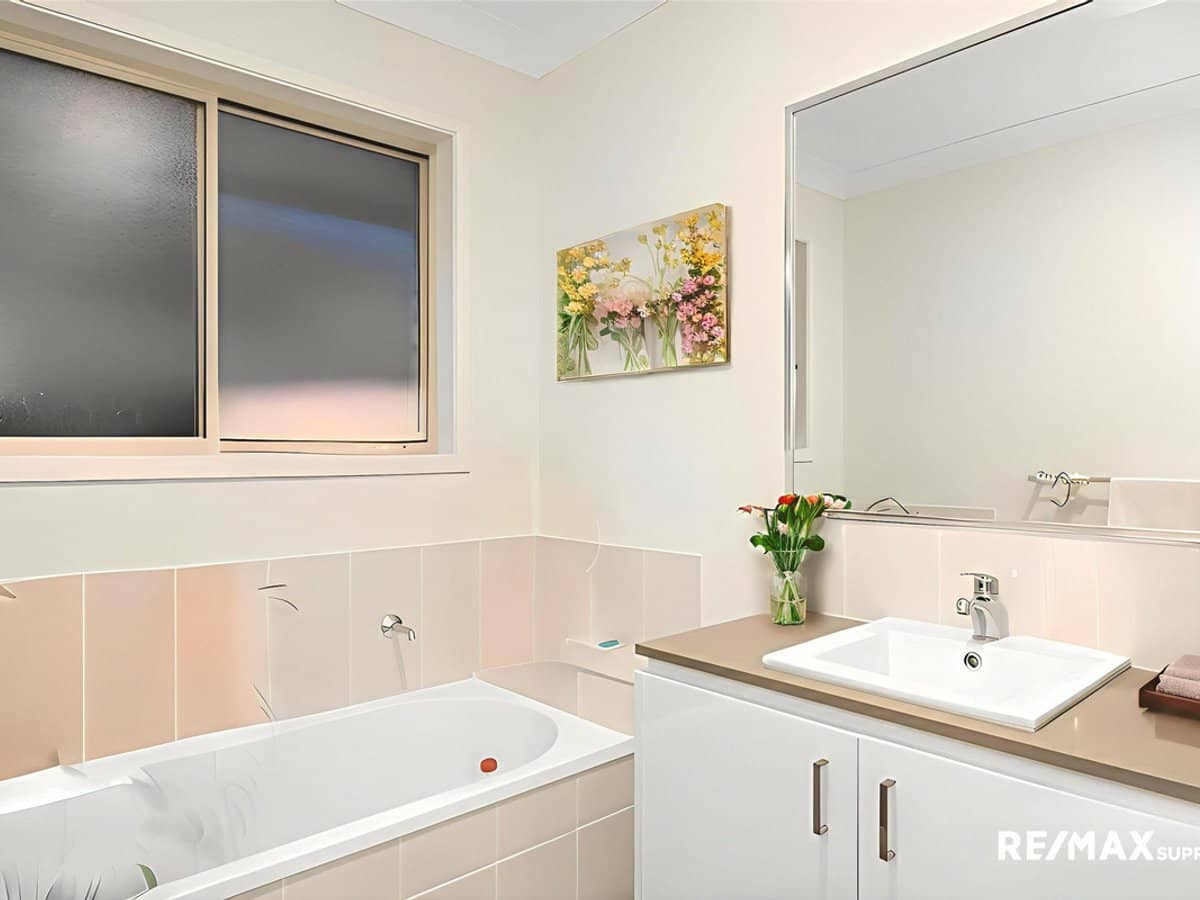 54 Marshall Circuit, COOMERA - Thumbnail 7