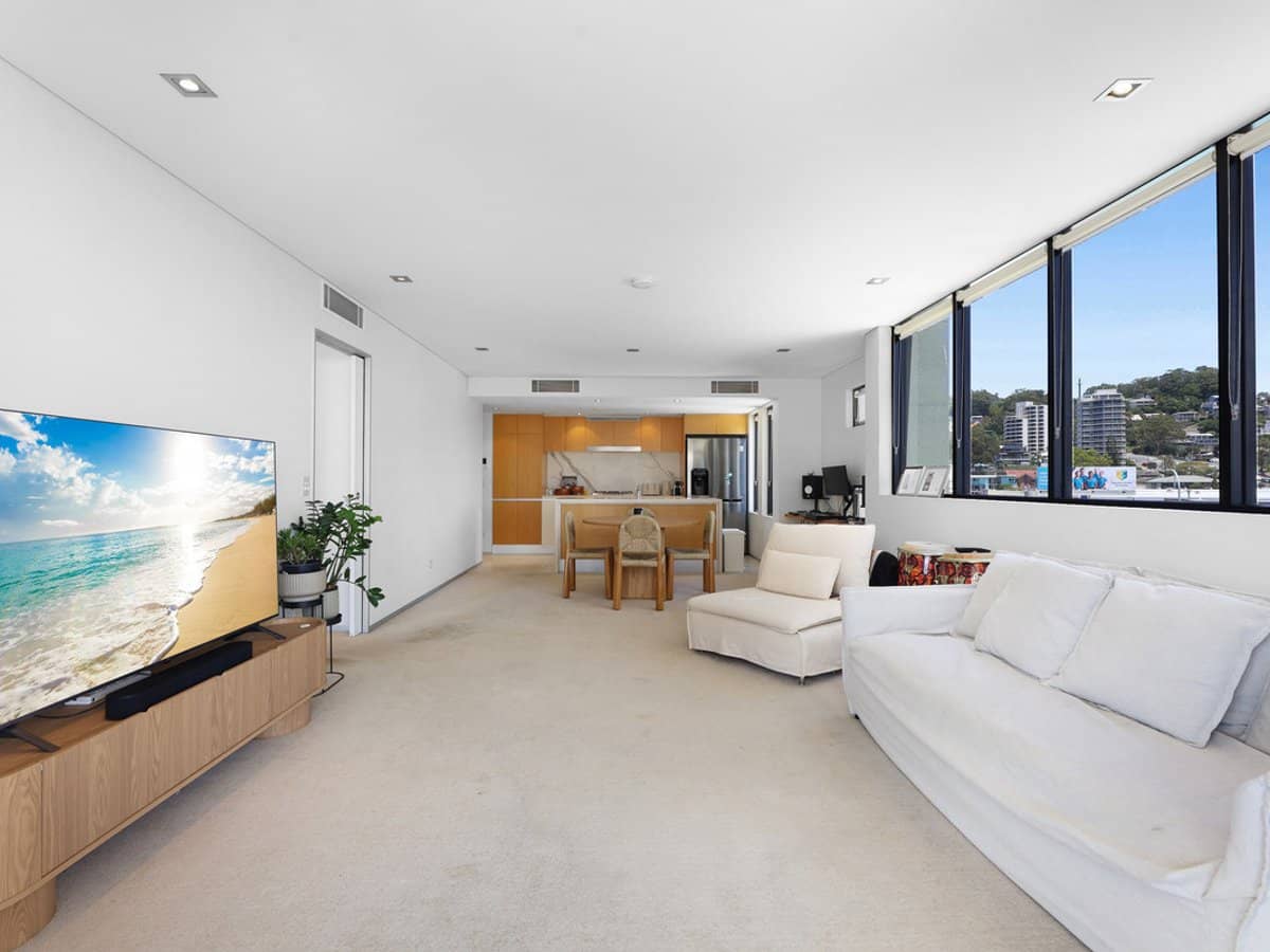 2-14 The Esplanade, Burleigh Heads - Thumbnail 6